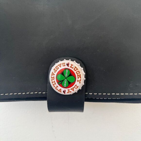 Vtg Little Earth Black Recycled Rubber Bottle Cap Closure Crossbody Purse - Picture 3 of 10